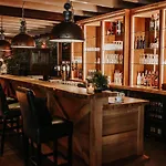 Recreatiepark Jachthaven De Veerstal - Luxe Alpesi faház