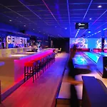 Recreatiepark Jachthaven De Veerstal - Luxe Alpesi faház