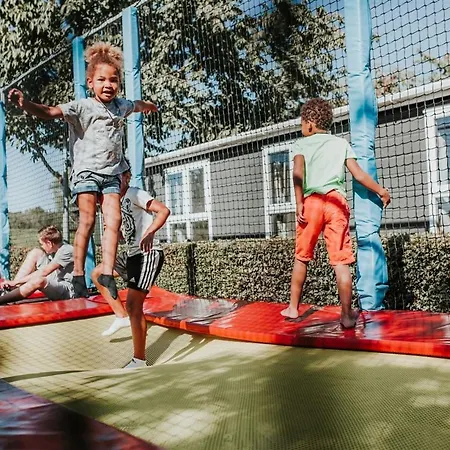 Recreatiepark Jachthaven De Veerstal - Luxe *