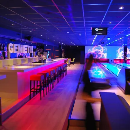 Recreatiepark Jachthaven De Veerstal - Luxe シャレー