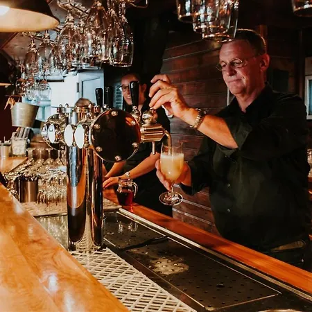 Recreatiepark Jachthaven De Veerstal - Luxe