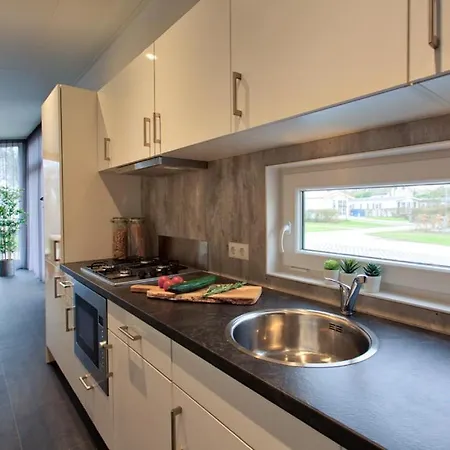 Recreatiepark Jachthaven De Veerstal - Luxe