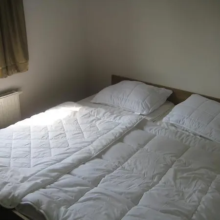 シャレー Recreatiepark Jachthaven De Veerstal - Luxe Lathum