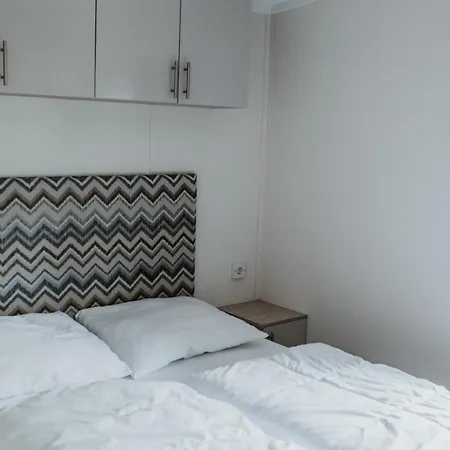 Recreatiepark Jachthaven De Veerstal - Luxe Chalet