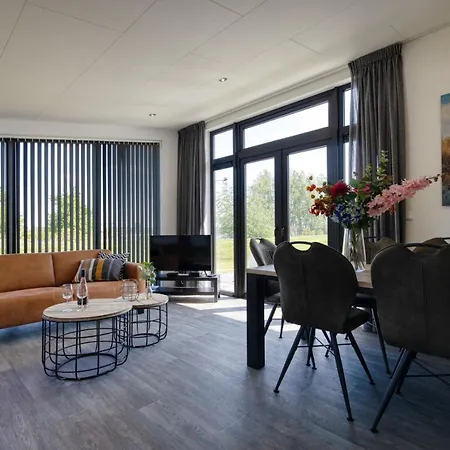 Recreatiepark Jachthaven De Veerstal - Luxe *