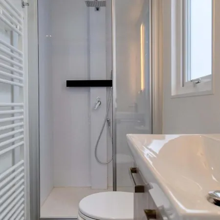 シャレー Recreatiepark Jachthaven De Veerstal - Luxe