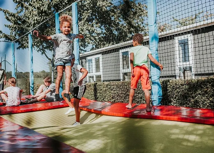 Recreatiepark Jachthaven De Veerstal - Luxe *