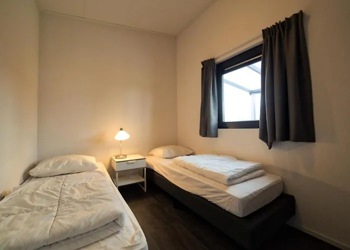 Recreatiepark Jachthaven De Veerstal - Luxe * Lathum