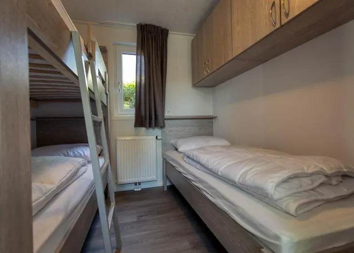 Recreatiepark Jachthaven De Veerstal - Luxe * Lathum