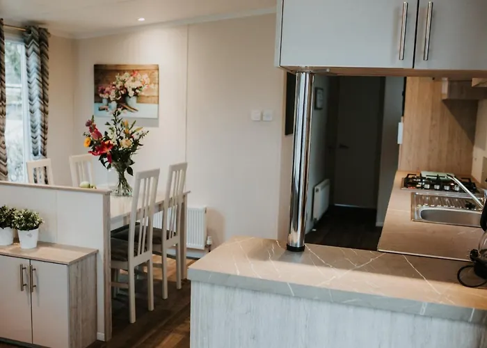 Recreatiepark Jachthaven De Veerstal - Luxe شاليه Lathum