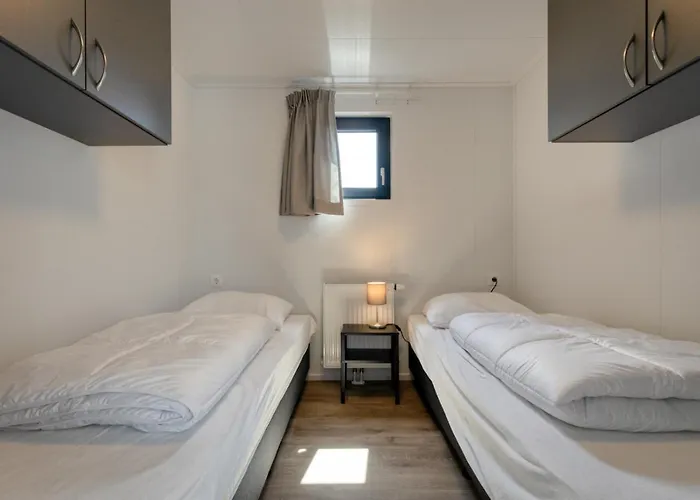 شاليه Recreatiepark Jachthaven De Veerstal - Luxe