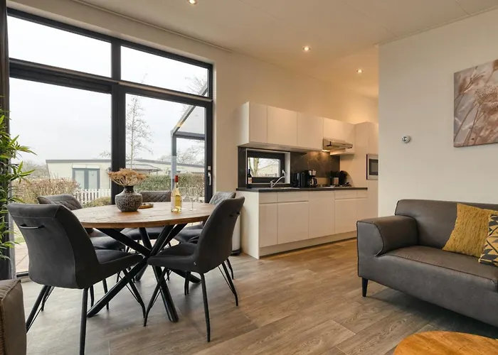 Recreatiepark Jachthaven De Veerstal - Luxe Chalet *